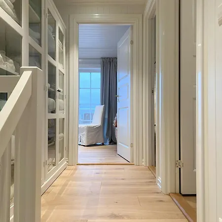 Ferienhaus Modern & Charming Summer House Near Risor