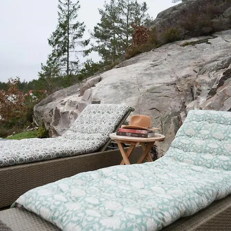 Modern & Charming Summer House Near Risor * Sondeled