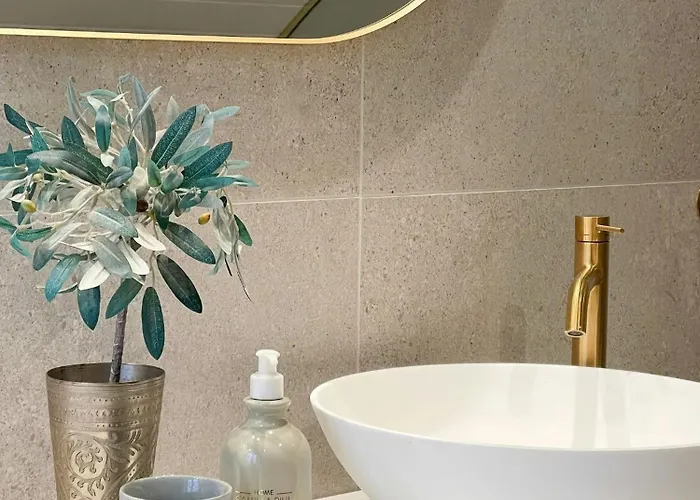 Modern & Charming Summer House Near Risor *