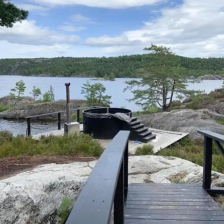 Modern & Charming Summer House Near Risor *