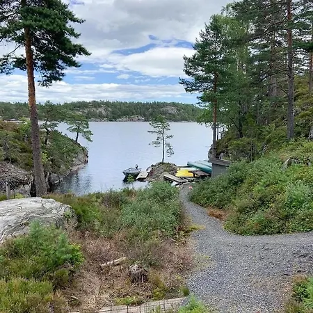 Modern & Charming Summer House Near Risor *