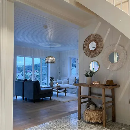 Dom wakacyjny Modern & Charming Summer House Near Risor Sondeled